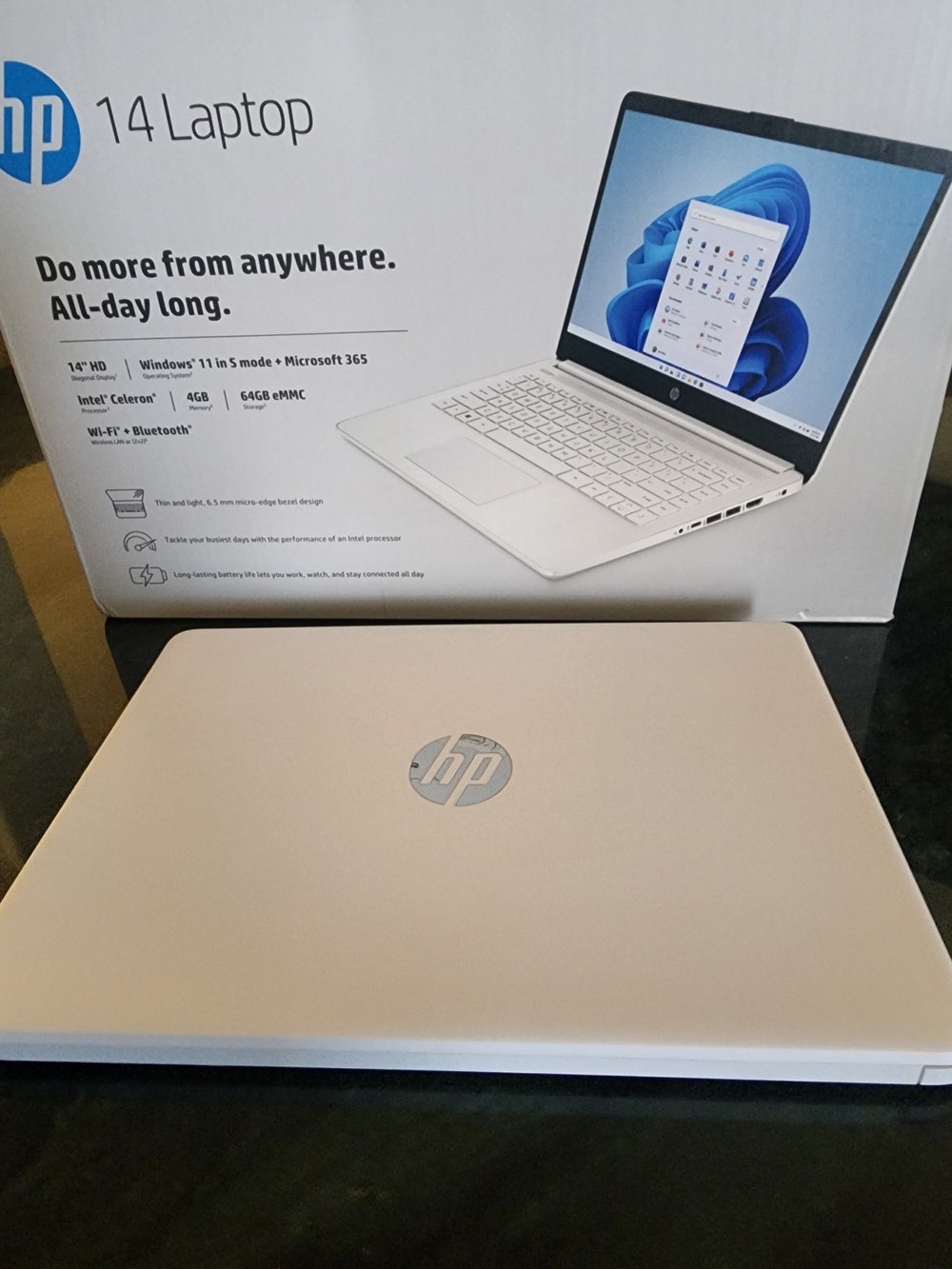 HP 14" Laptop - White Silver HP Logo
